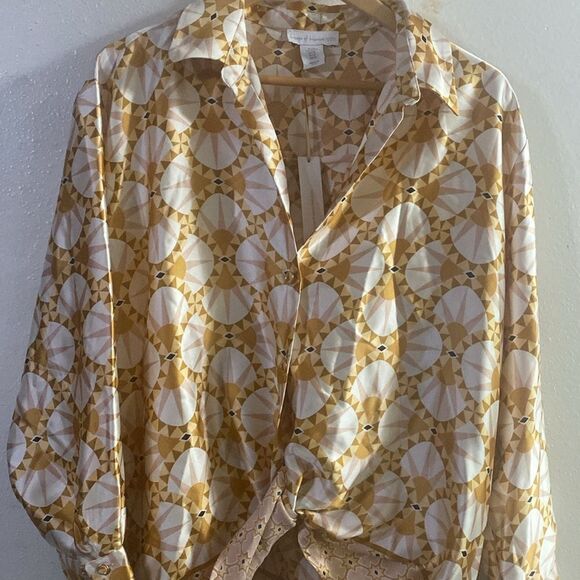 NWT House of Harlow 1960 Womens Neutral Geometric Print Satin Button-Down Blouse - Picture 3 of 10